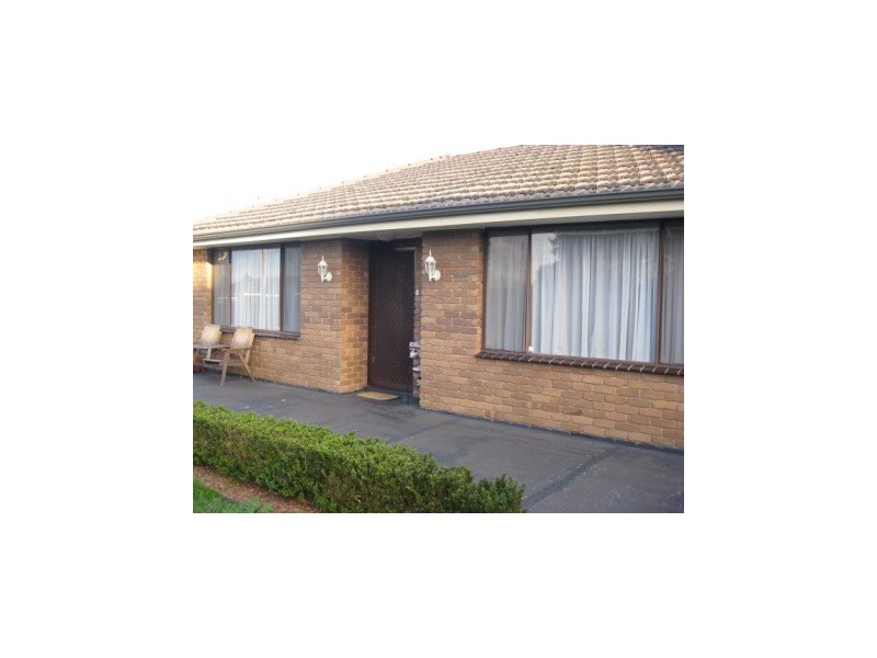 1/2 Nordic Rd, Dandenong North VIC 3175