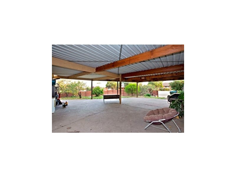 11 Searle Court, Dandenong North VIC 3175