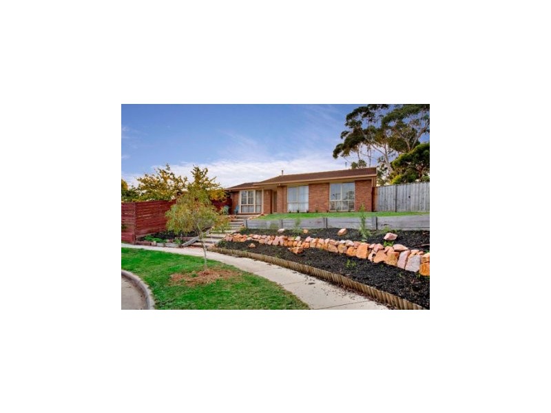 11 Searle Court, Dandenong North VIC 3175