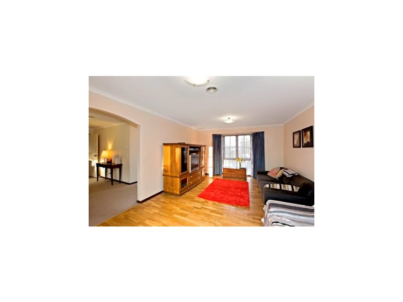 11 Searle Court, Dandenong North VIC 3175