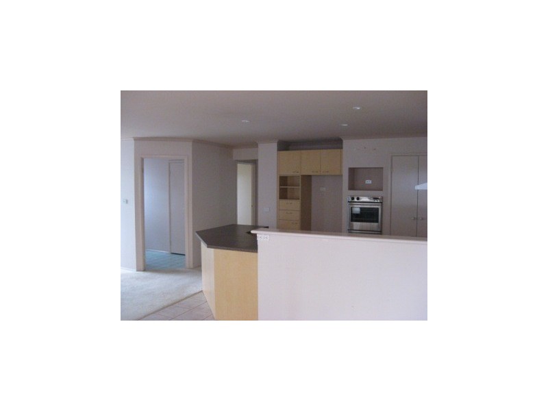 30 Central Parkway, Cranbourne VIC 3977