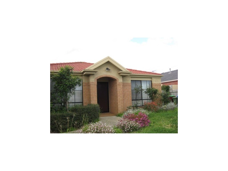 30 Central Parkway, Cranbourne VIC 3977