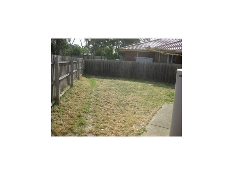 2/7  Luke Crt, Hampton Park VIC 3976
