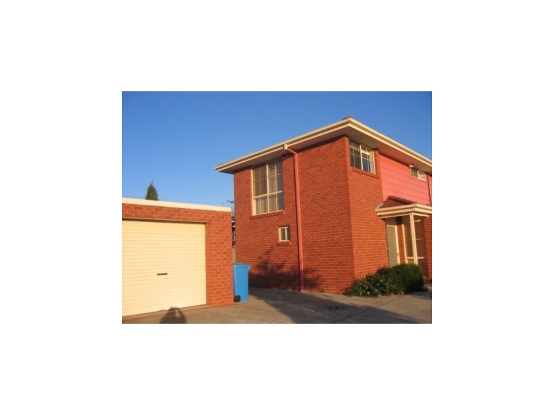 6/36 Manatoka Cres, Hampton Park VIC 3976