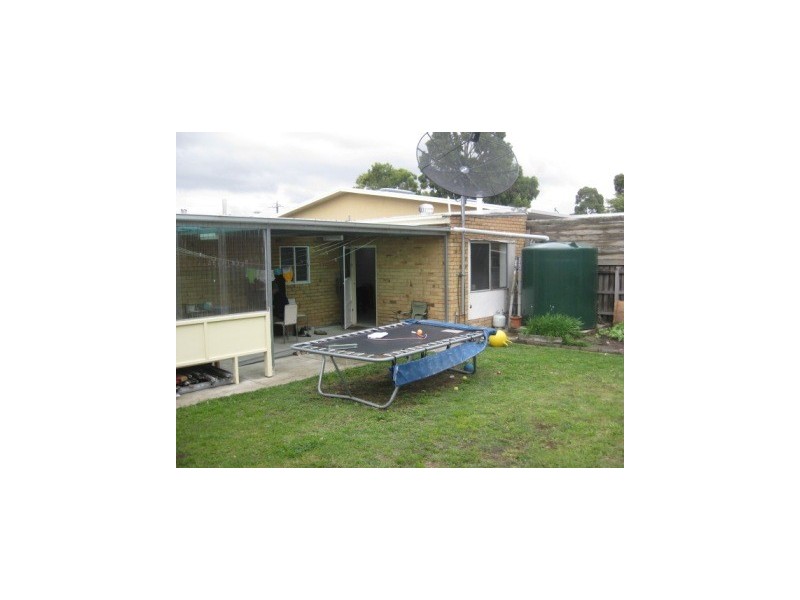 48 Edward Ave, Dandenong North VIC 3175