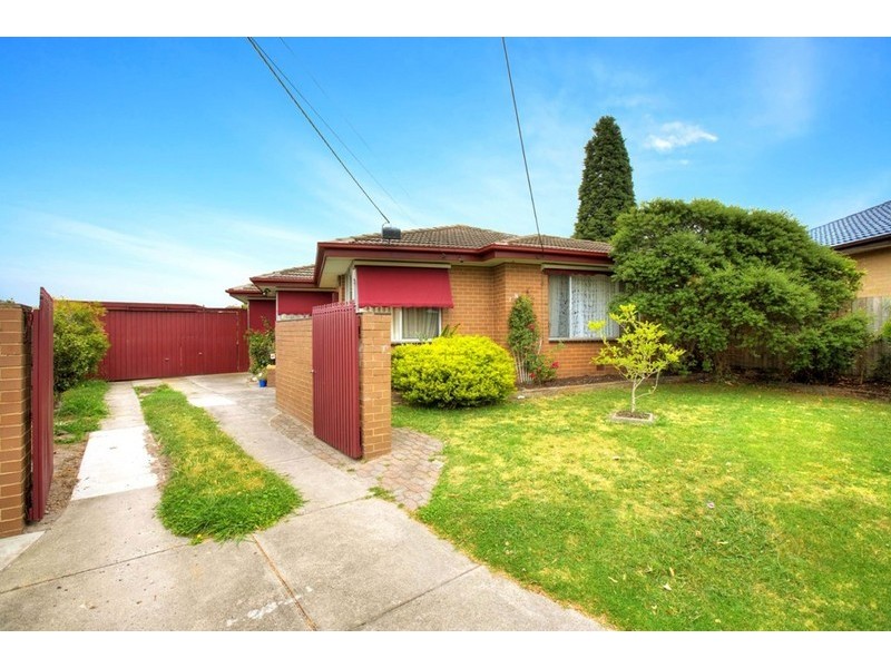 18 Lawrence Crescent, Noble Park North VIC 3174