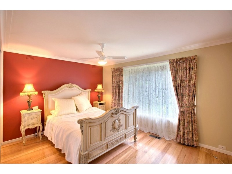 18 Lawrence Crescent, Noble Park North VIC 3174