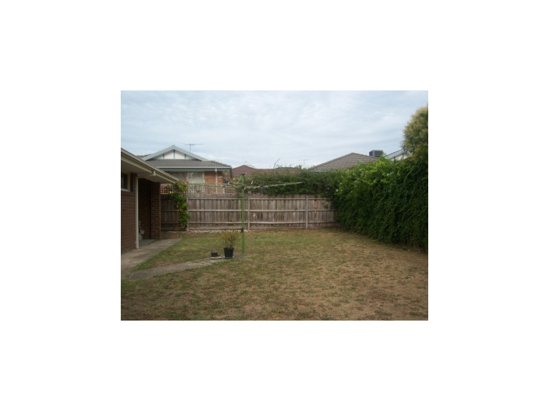 2/11a Ross St, Dandenong VIC 3175