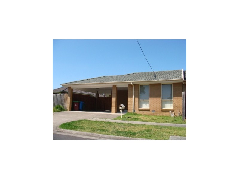 2/20  Robjant St, Hampton Park VIC 3976