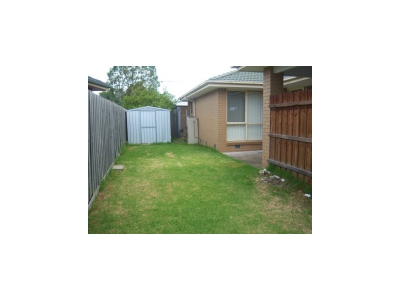 2/20  Robjant St, Hampton Park VIC 3976