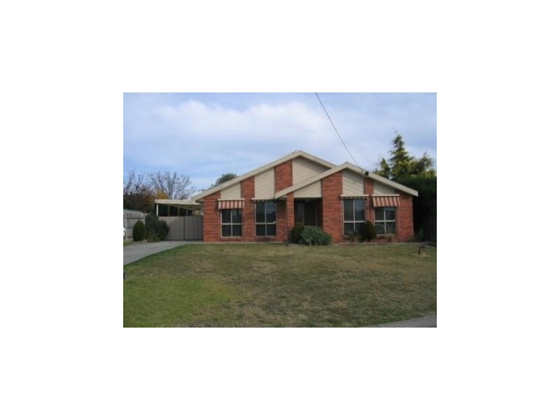 4 Wendy Crt, Hampton Park VIC 3976