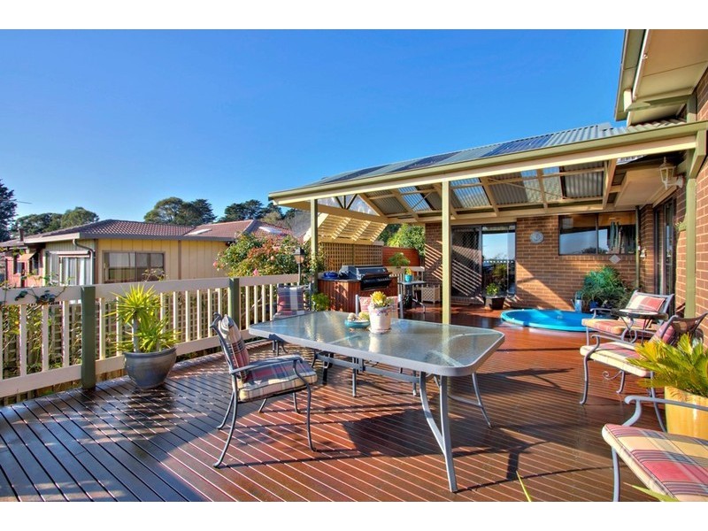 4 Sutherland Court, Endeavour Hills VIC 3802