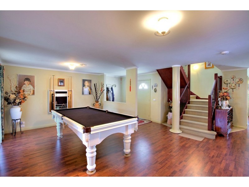 264 James Cook Drive, Endeavour Hills VIC 3802