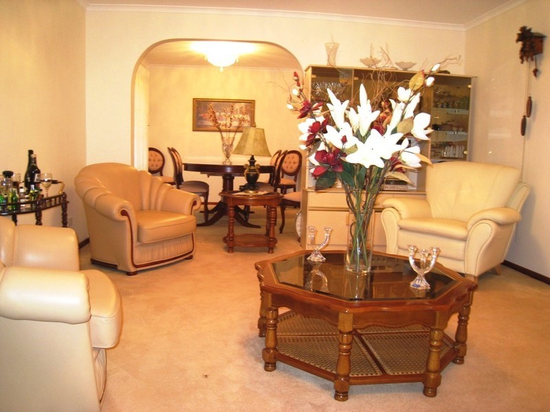 21 Preston Avenue, Endeavour Hills VIC 3802