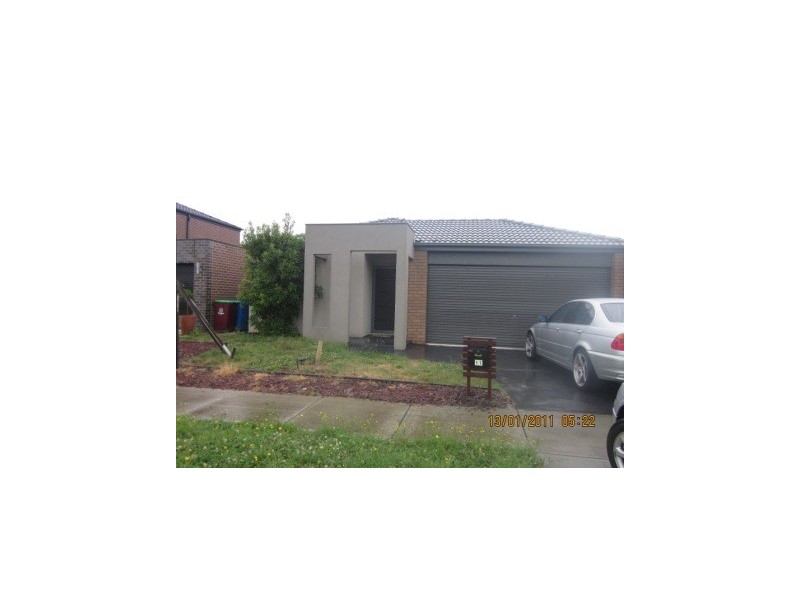 11 Pharoah Dve, Cranbourne VIC 3977