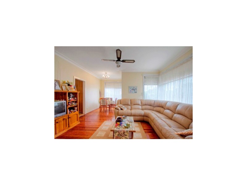 32 Grace Ave, Dandenong VIC 3175