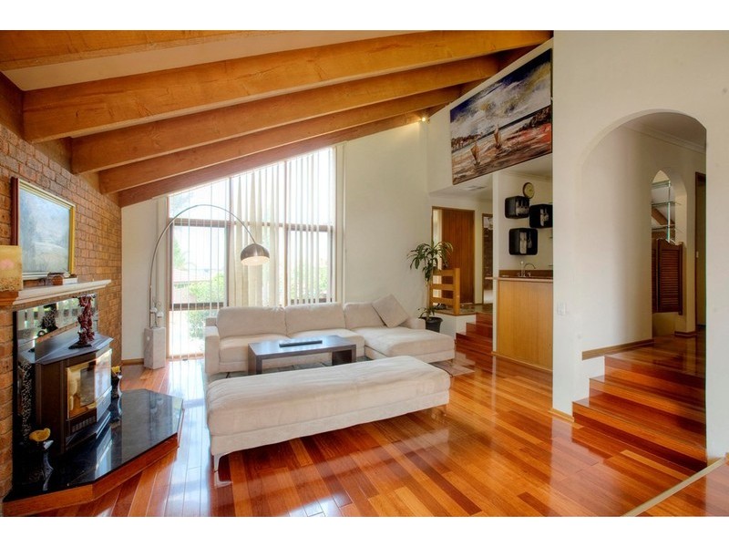 4 Gresham Close, Endeavour Hills VIC 3802