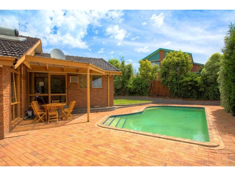 4 Gresham Close, Endeavour Hills VIC 3802