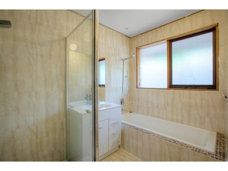 4 Gresham Close, Endeavour Hills VIC 3802