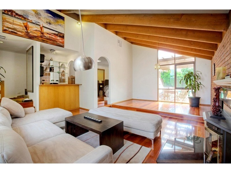 4 Gresham Close, Endeavour Hills VIC 3802