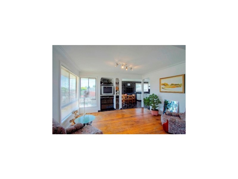 32 Dorothy St, Doveton VIC 3177