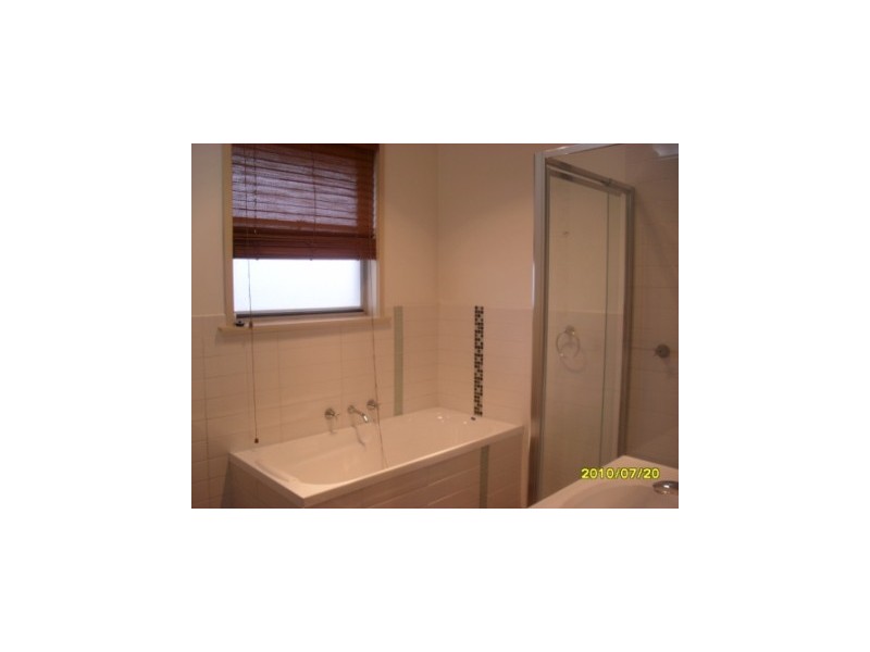 40 Liduidamber St, Doveton VIC 3177