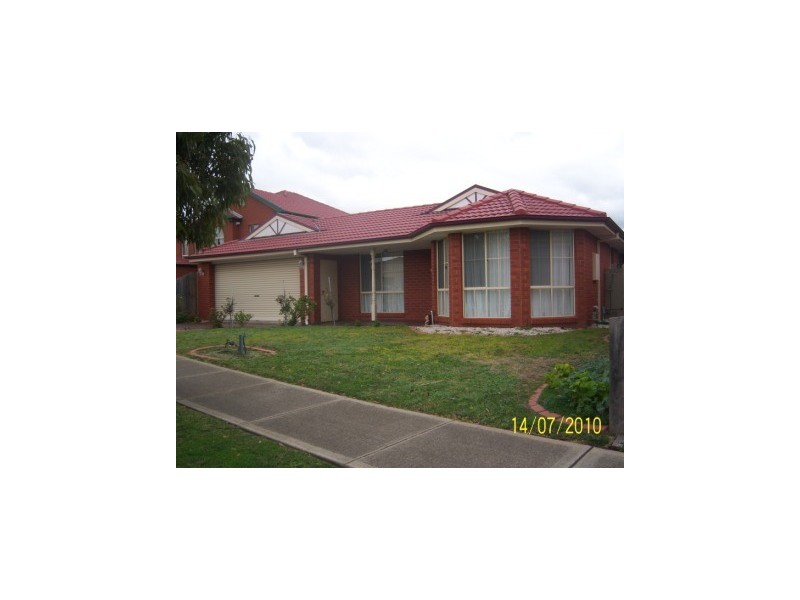 52 Lauren Dve, Hampton Park VIC 3976