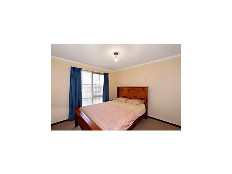 11 Searle Crt, Dandenong VIC 3175