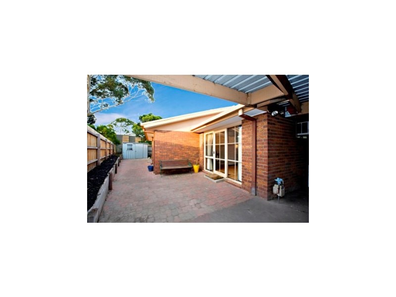 11 Searle Crt, Dandenong VIC 3175