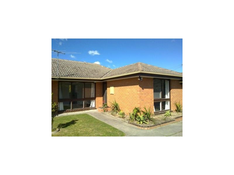 2/83 Langhorne St, Dandenong VIC 3175