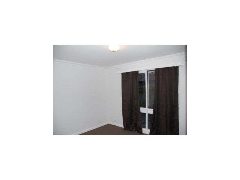 2/83 Langhorne St, Dandenong VIC 3175