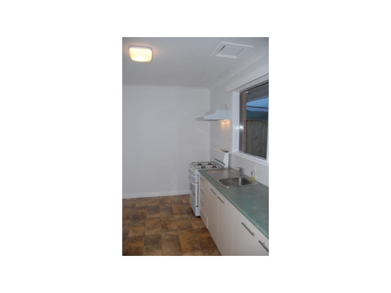 2/83 Langhorne St, Dandenong VIC 3175