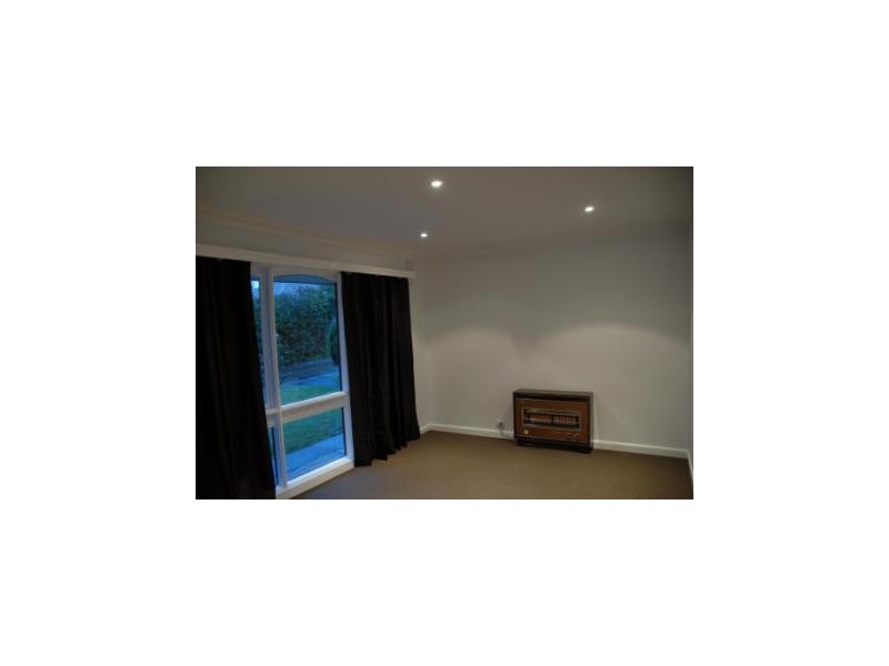 2/83 Langhorne St, Dandenong VIC 3175