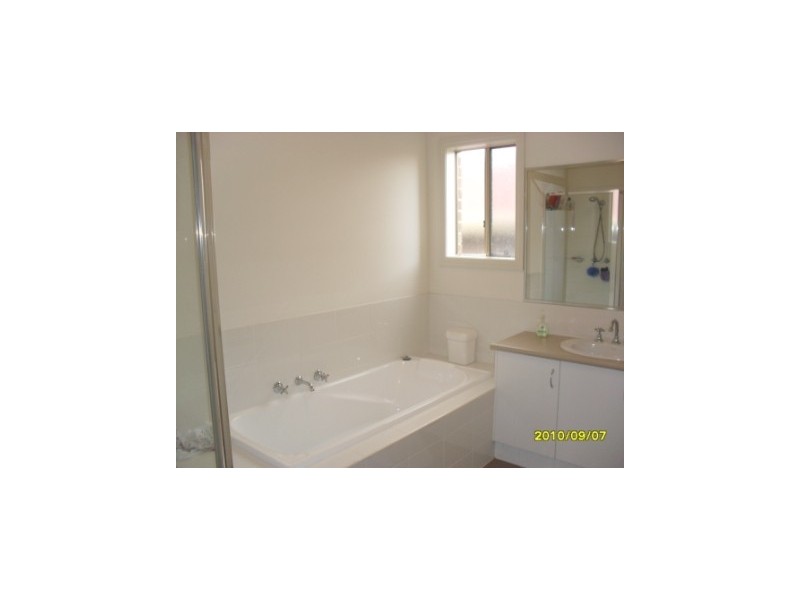 104 Carlton Rd, Dandenong VIC 3175