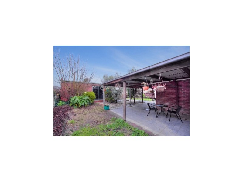 20 General Joshua Dve, Hampton Park VIC 3976