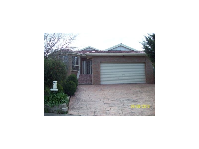 14 Eleanore Crs, Hallam VIC 3803