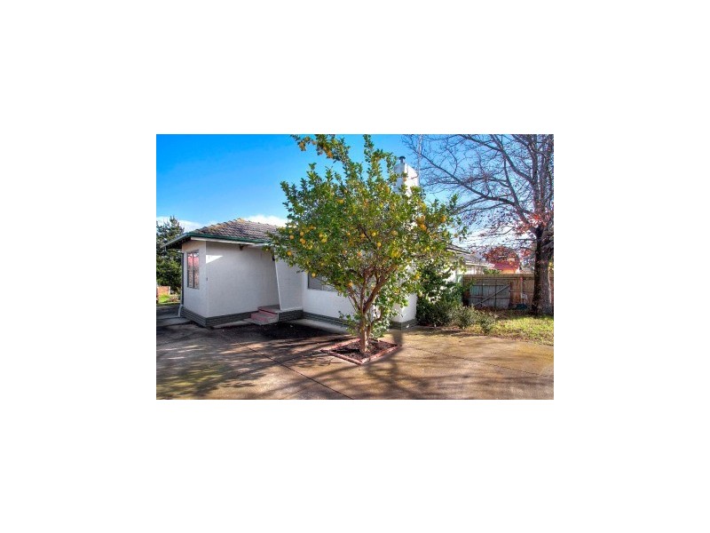 1 Claret St, Doveton VIC 3177