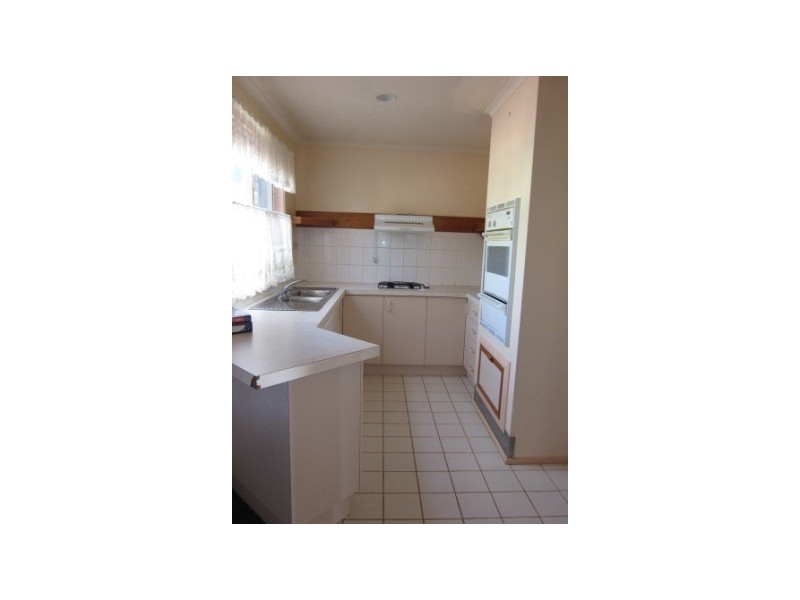 10 Edith Rise, Hampton Park VIC 3976