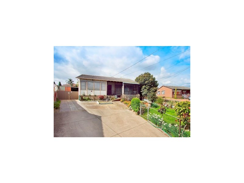 48 Waratah St, Doveton VIC 3177