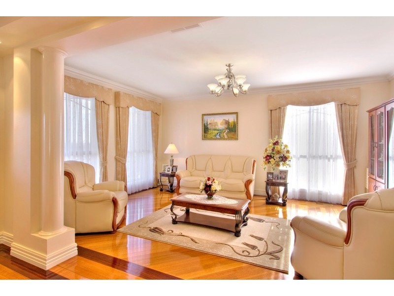 6 The Rise, Narre Warren VIC 3805