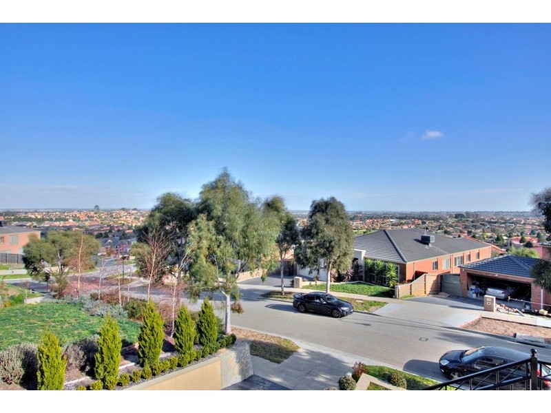 6 The Rise, Narre Warren VIC 3805
