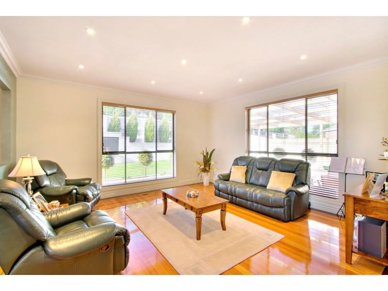 6 The Rise, Narre Warren VIC 3805