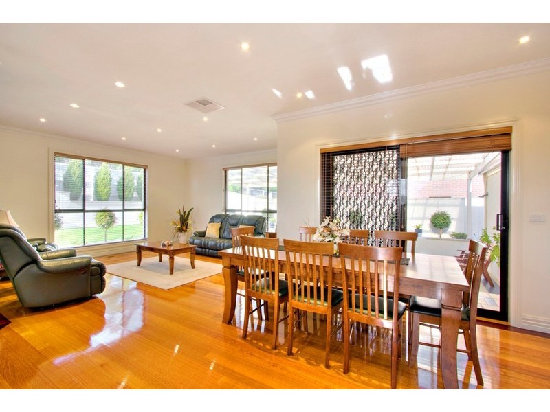 6 The Rise, Narre Warren VIC 3805