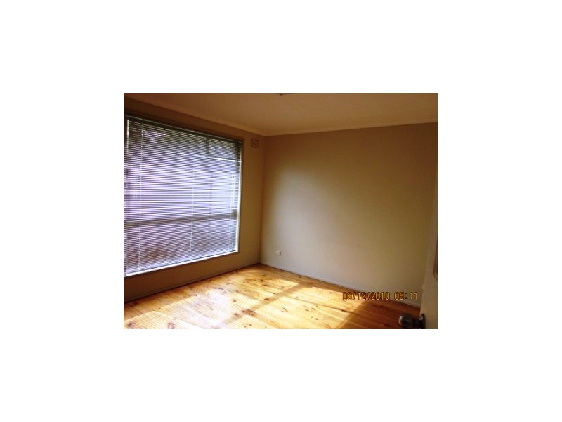 4 Manning Clse, Hampton Park VIC 3976