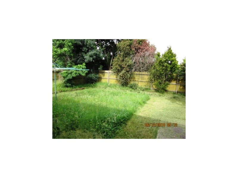 4 Manning Clse, Hampton Park VIC 3976