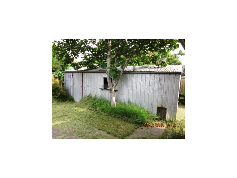 4 Manning Clse, Hampton Park VIC 3976