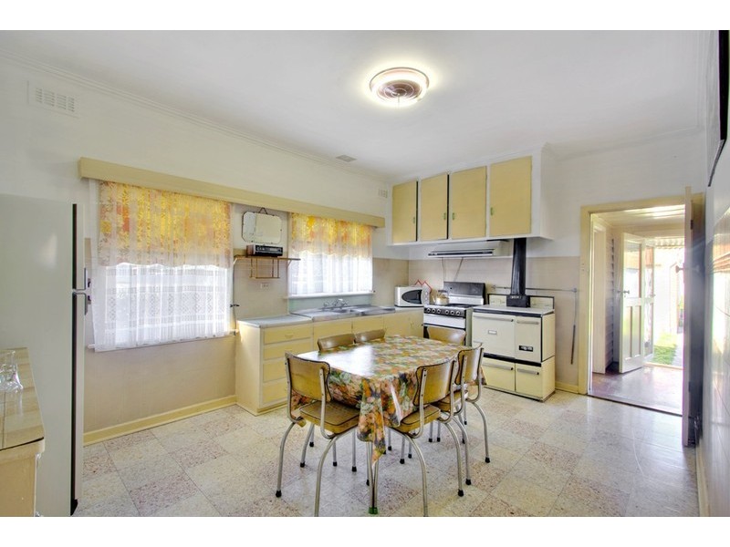 40 Grace Avenue, Dandenong VIC 3175