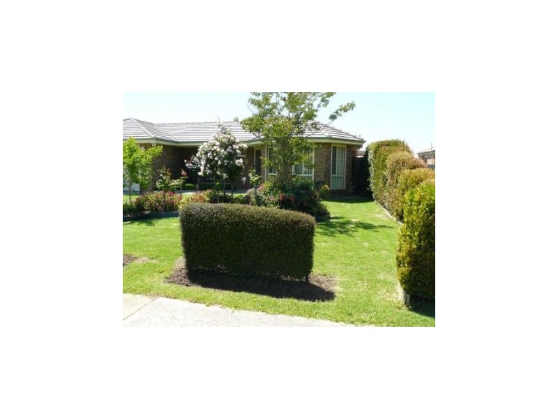 11 Naples Way, Pakenham VIC 3810