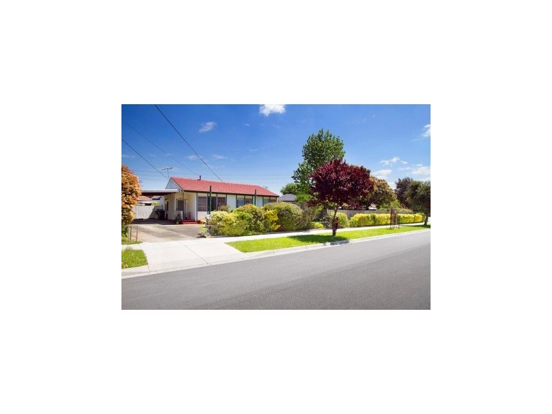 19 Lacebark St, Doveton VIC 3177