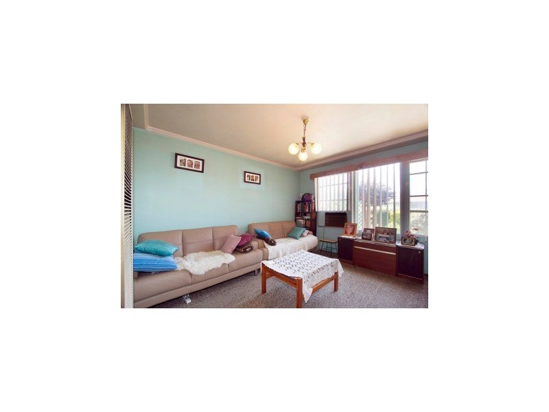 19 Lacebark St, Doveton VIC 3177